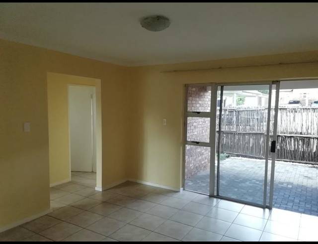 2 BEDROOM TOWNHOUSE FOR SALE IN ALLEN'S NEK